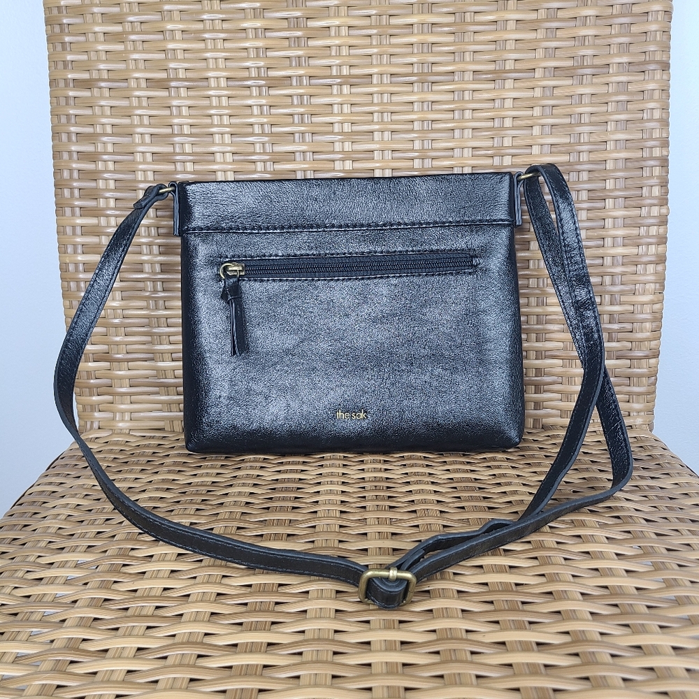 The Sak Sanibel Black Floral Embossed Leather Crossbody Bag Purse Small - Picture 3 of 14